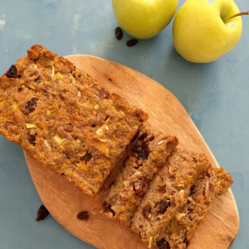Sugarless & Vegan Apple and Carrot Loaf