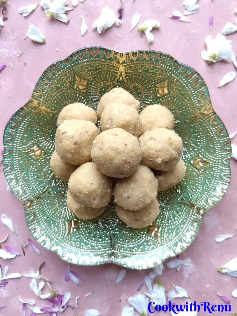 Atte and Gond ke Ladoo |Edible Gum Whole Wheat Truffles
