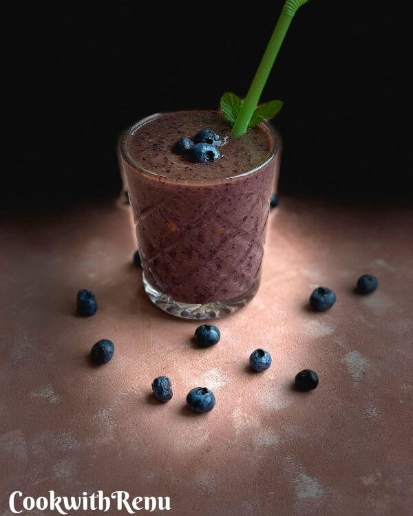 This 5 ingredient Blueberry Banana smoothie is a refreshing breakfast or a mid morning snack or a post workout treat packed with antioxidants.