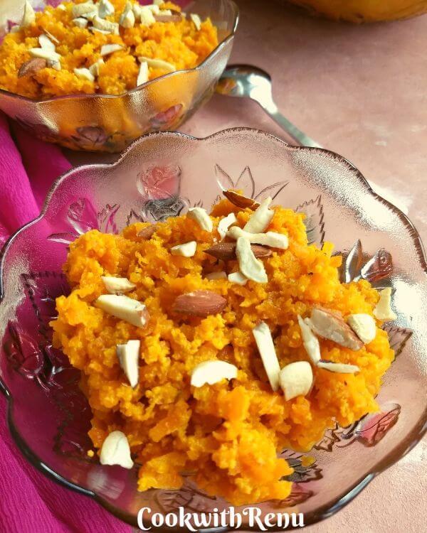 No Ghee No Mawa Gajar Halwa is a delicious and traditional Indian Dessert or a pudding made using fresh carrots slowly cooked in milk, without ghee or mawa.