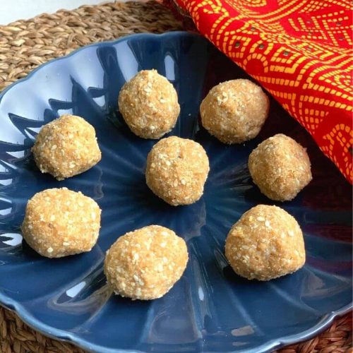 Til Gul Ladoo without Jaggery Syrup