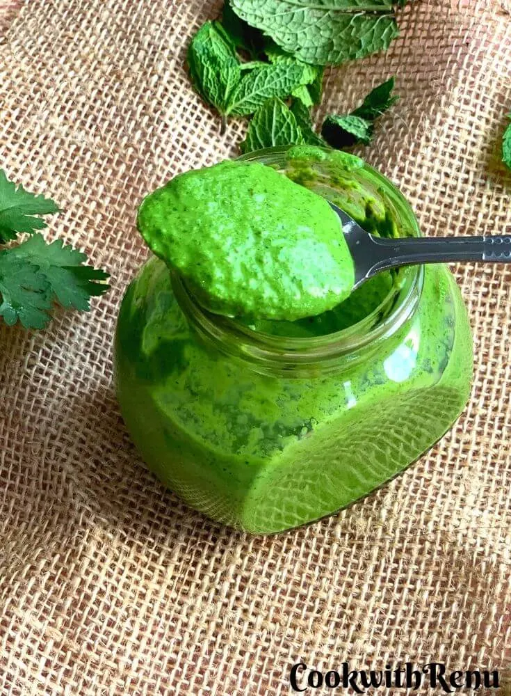Mint Yogurt Chutney or Pudina dahi chutney is a refreshing and a quick chutney made using garden fresh organic mint and yogurt. This chutney goes well with kababs, tikkas, chaats as well as spreads on sandwiches and parathas. One of the must have condiments especially during parties and gatherings.