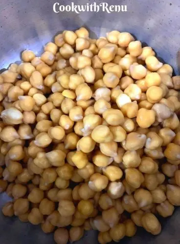 Soaked and Uncooked Chickpeas
