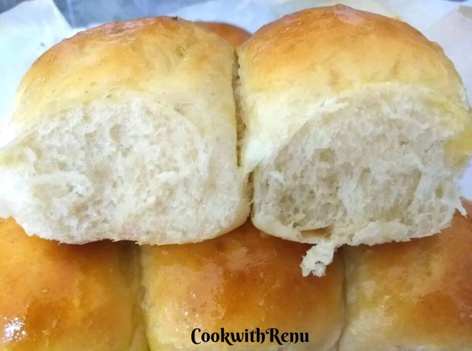 Pav buns/Rolls topped on one above the other