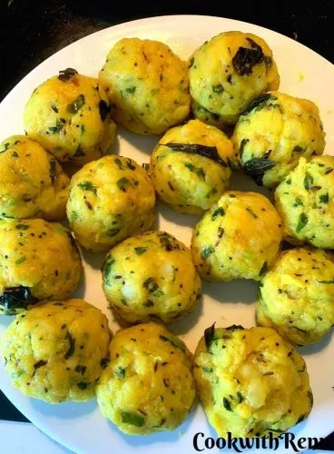 The prepared balls from the potato mixture