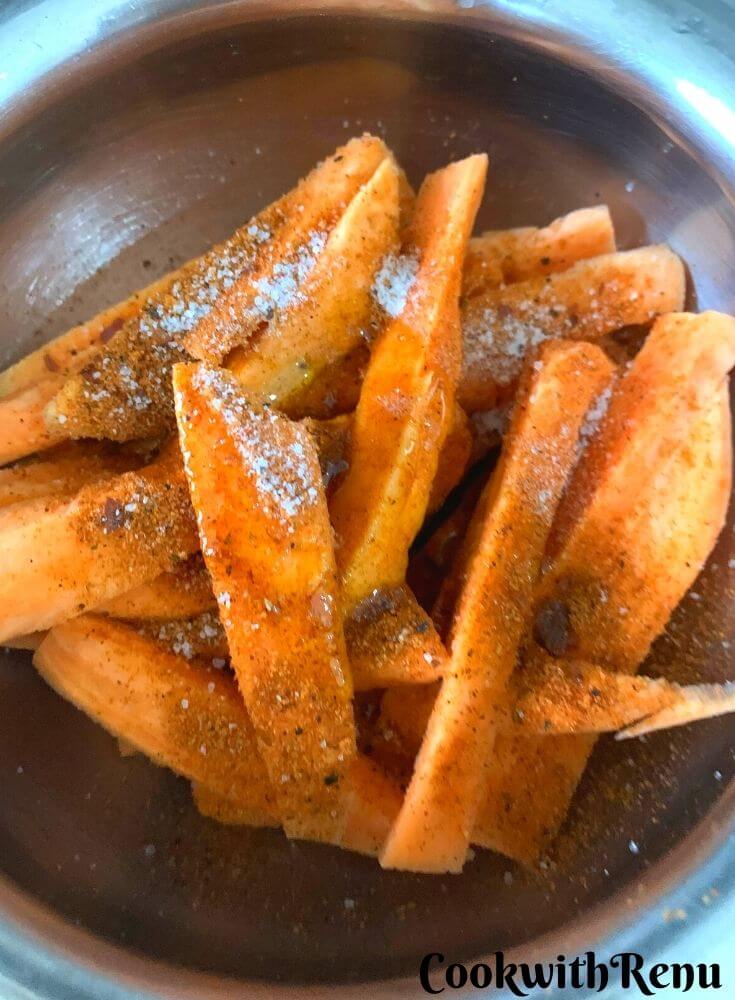 Mixing the seasoning in a bowl