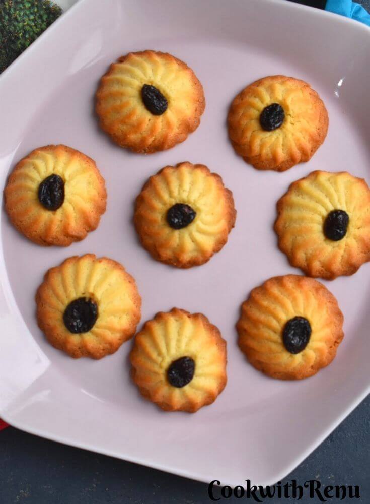 Cookies arranged on a plate