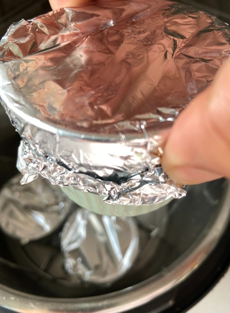 Sealing of the edges of ramekin moulds
