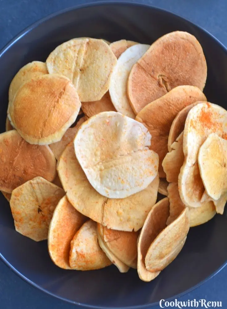 Close up look of Fried Aloo Wafers