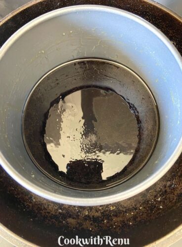Oil/ghee in a pan