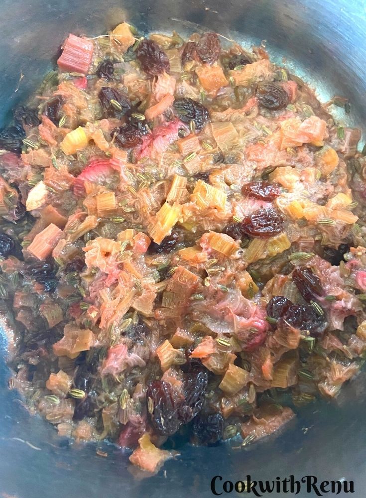 The prepared Chutney using Rhubarb an strawberry