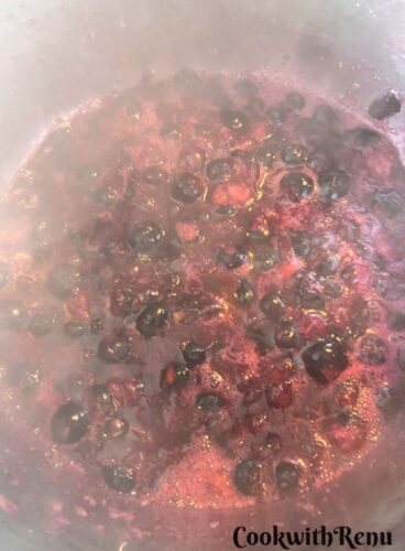 Simmering of Blueberries