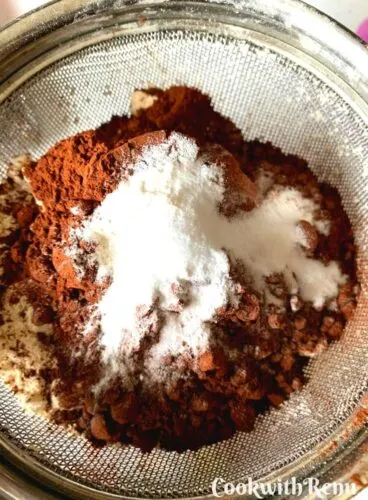 Flour, cocoa powder, baking powder, baking soda, Corn Starch added in flour