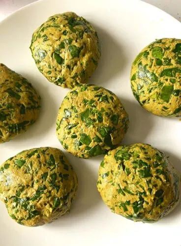 Dough divided into balls to make paratha
