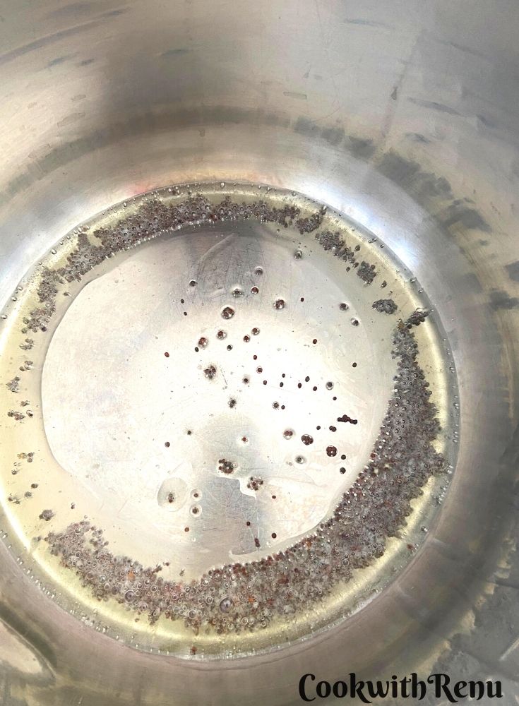 Mustard Seeds in oil