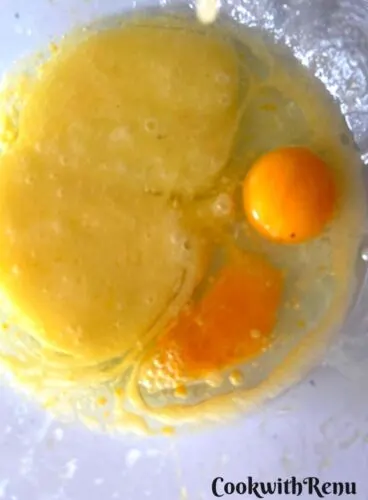 Egg added to oil