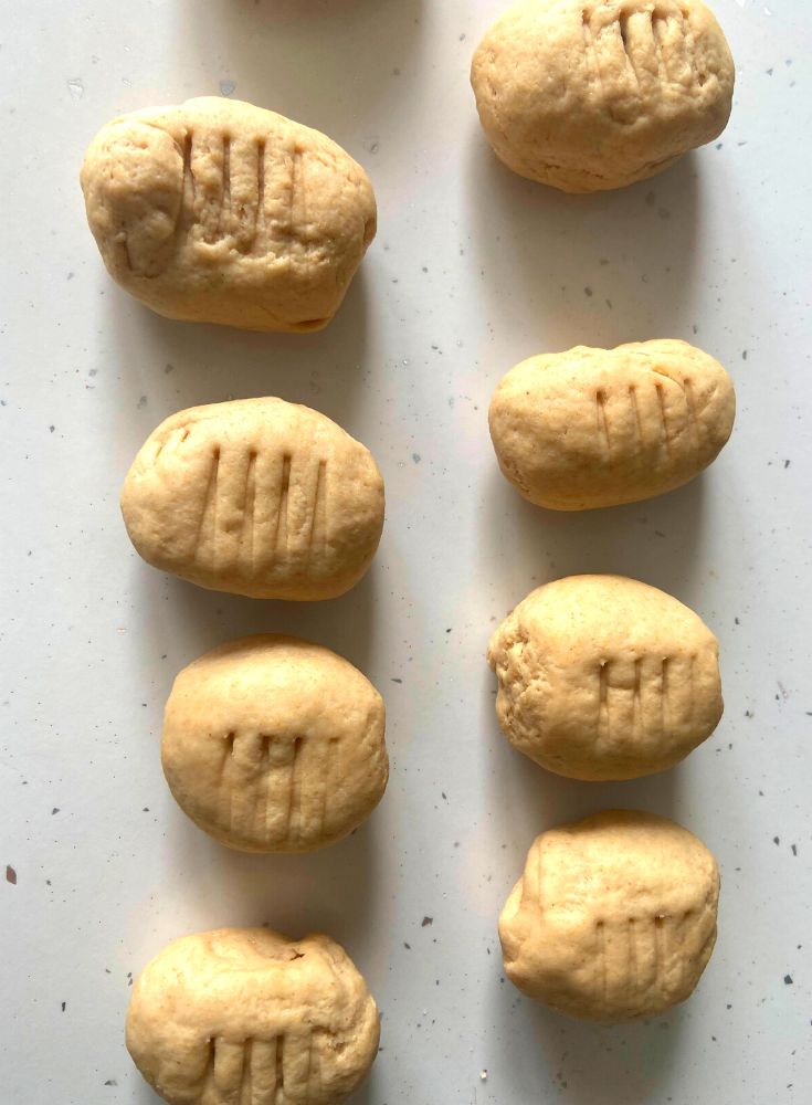 Pretzel bites ready to bath in soda water