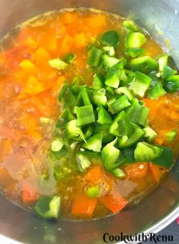 Adding of green bell pepper.