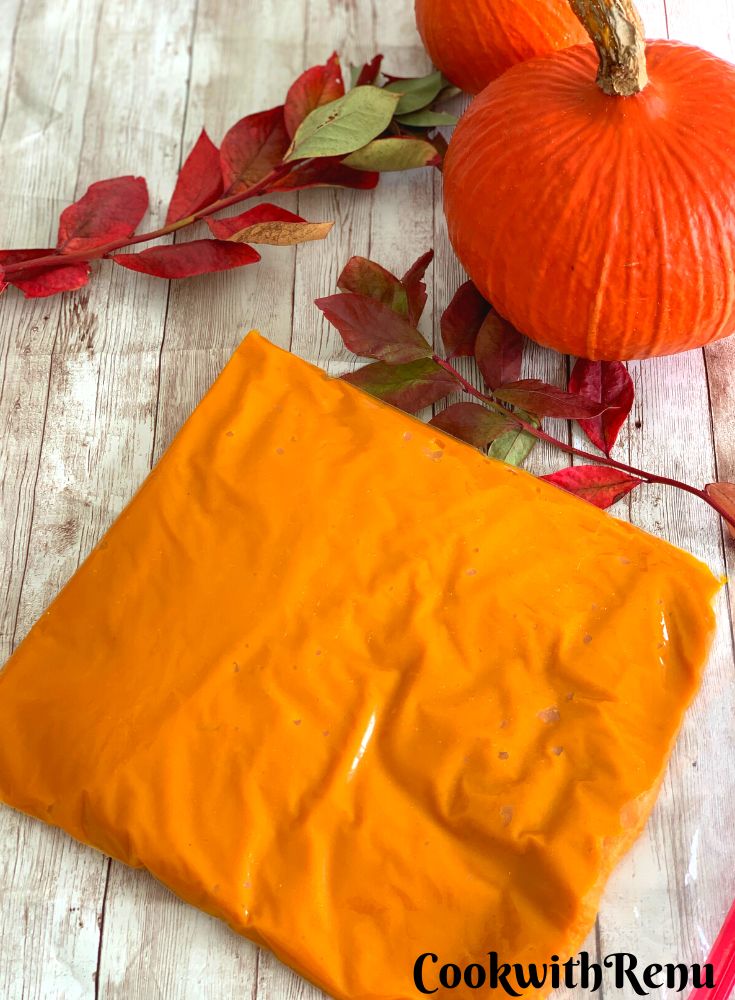 Pumpkin Puree in Zip Lock Bag ready to be freeze.