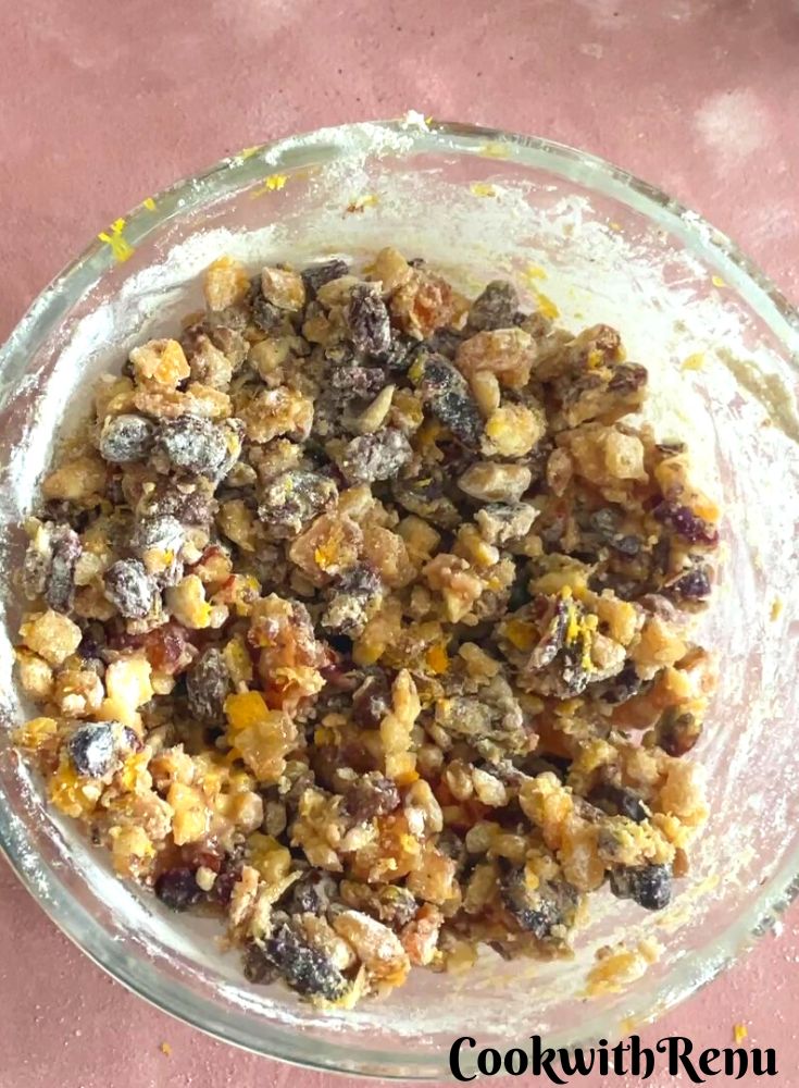 Flour added to soaked nuts and dried fruits.
