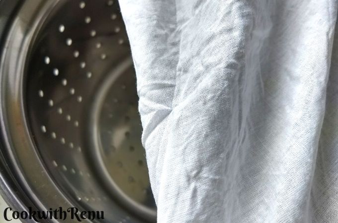 Colander and cloth ready for making sprouts