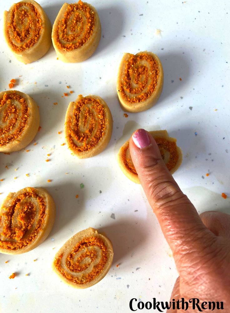 Pressing each bharkarvadi gently