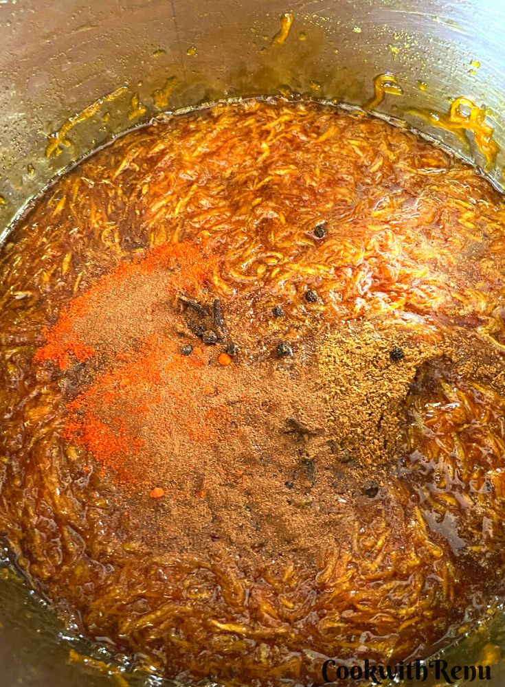 Spices added to the cooked Chunda