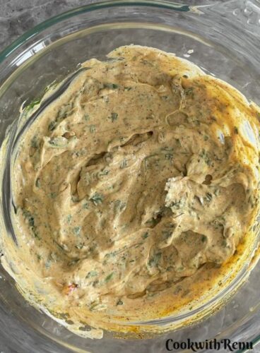 Spices and herb yogurt mixture