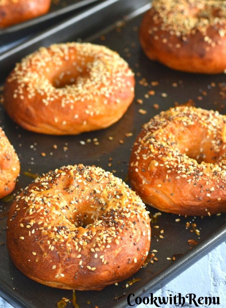 A tray of Sun Dried Tomato, Jalapeno and cheese bagels.