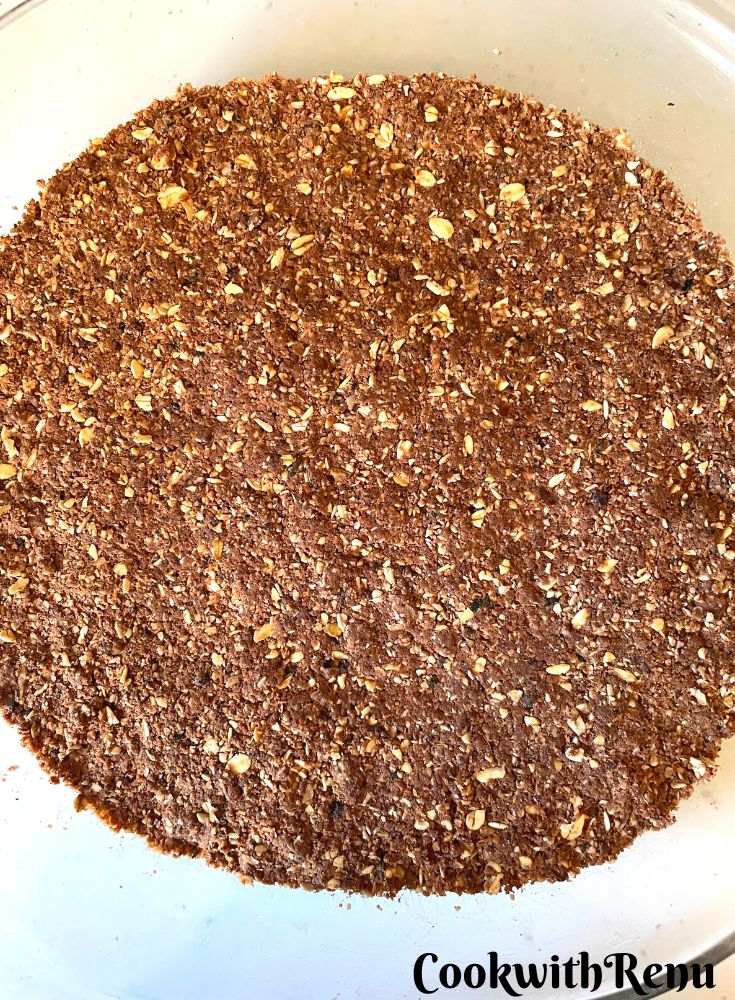 Setting up of the mixture in a tray.