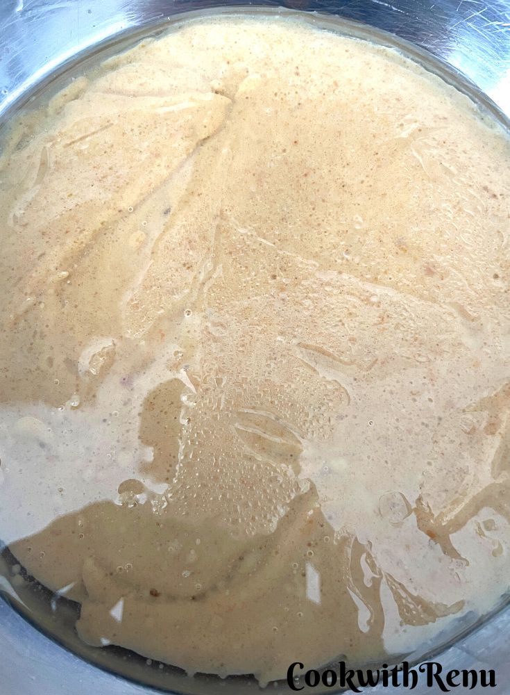 Oil added in Dates and Milk mixture.