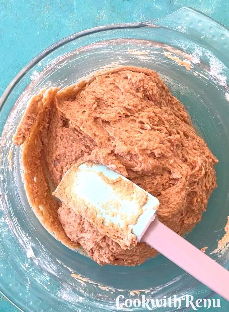 Vanilla Cup Cake Batter in a bowl.