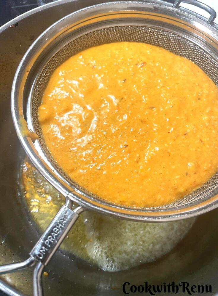 Removing the pulp from the gravy