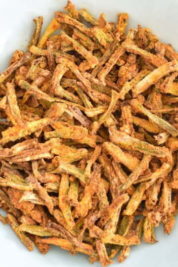 Air Fryer Bhindi in a light blue bowl.