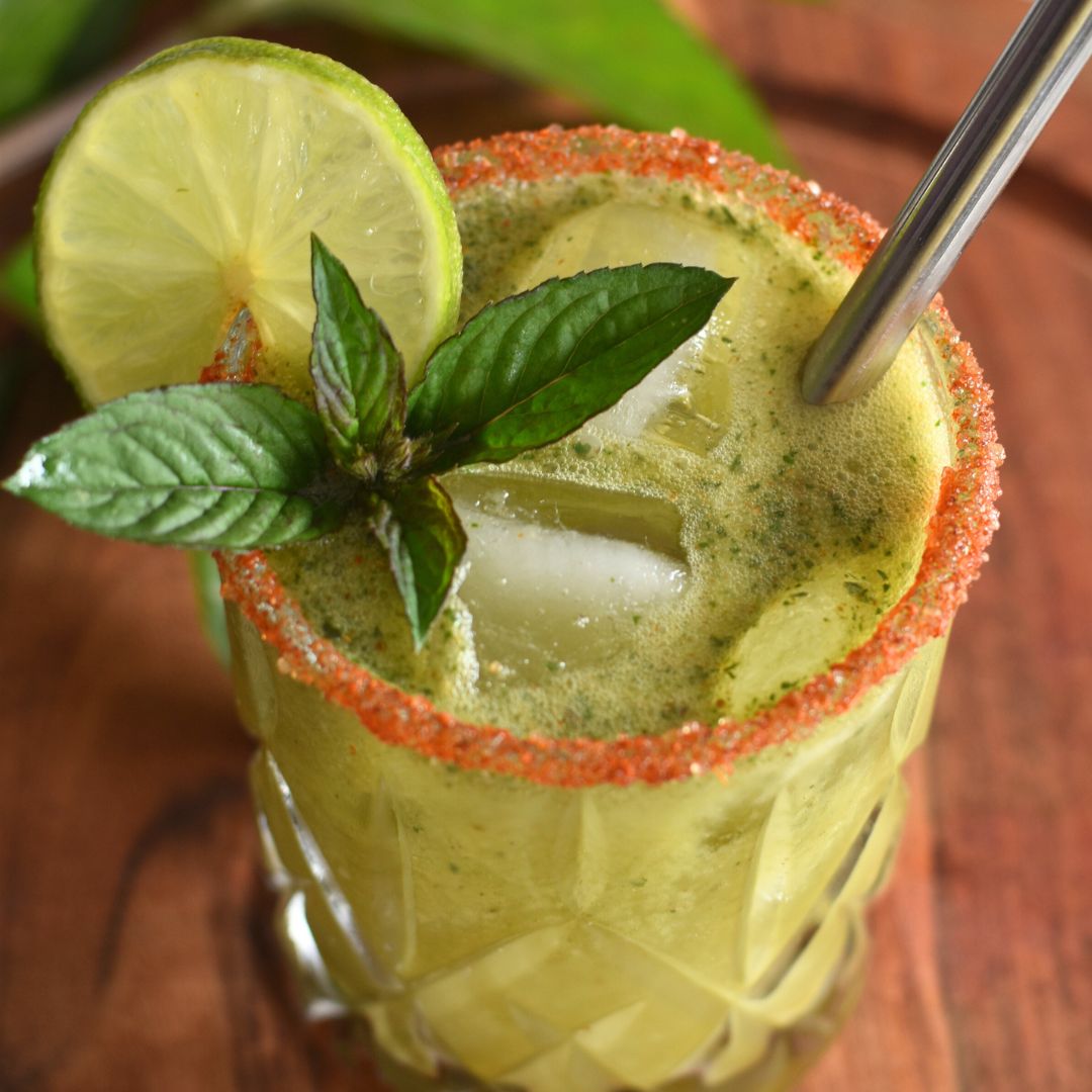 Raw Mango Mint Mojito With Sparkling Water